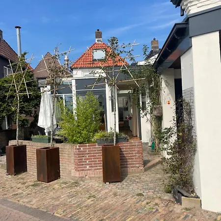 Huis Aan De Haven Lemmer Exterior photo
